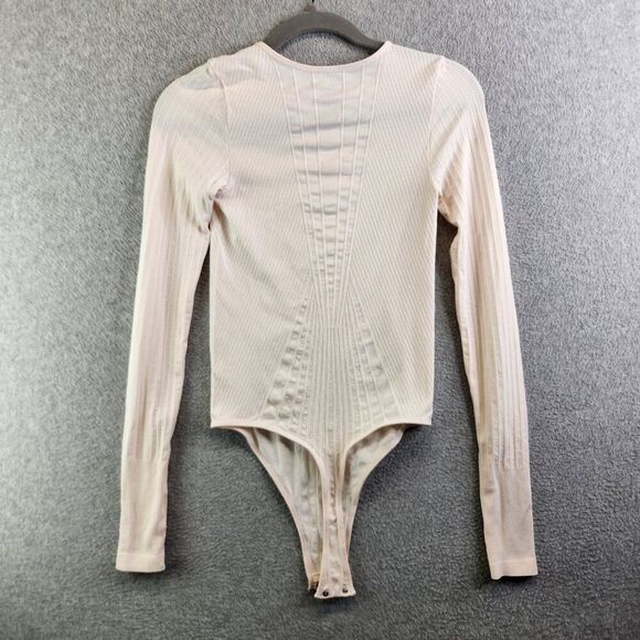 Intimately Free People Bodysuit Womens M/L Pink Ribbed Neutral Thumbholes Crew - Picture 9 of 10